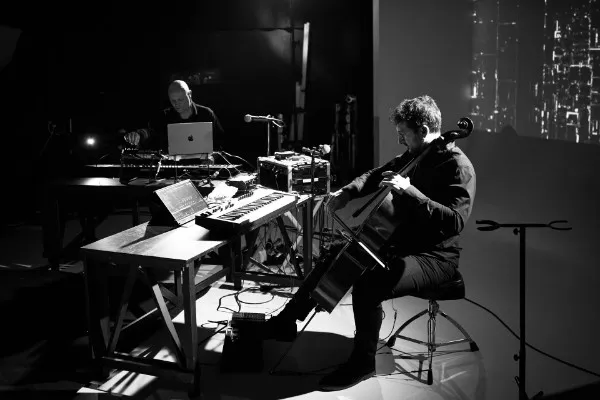 Aura Q - Anteprima video